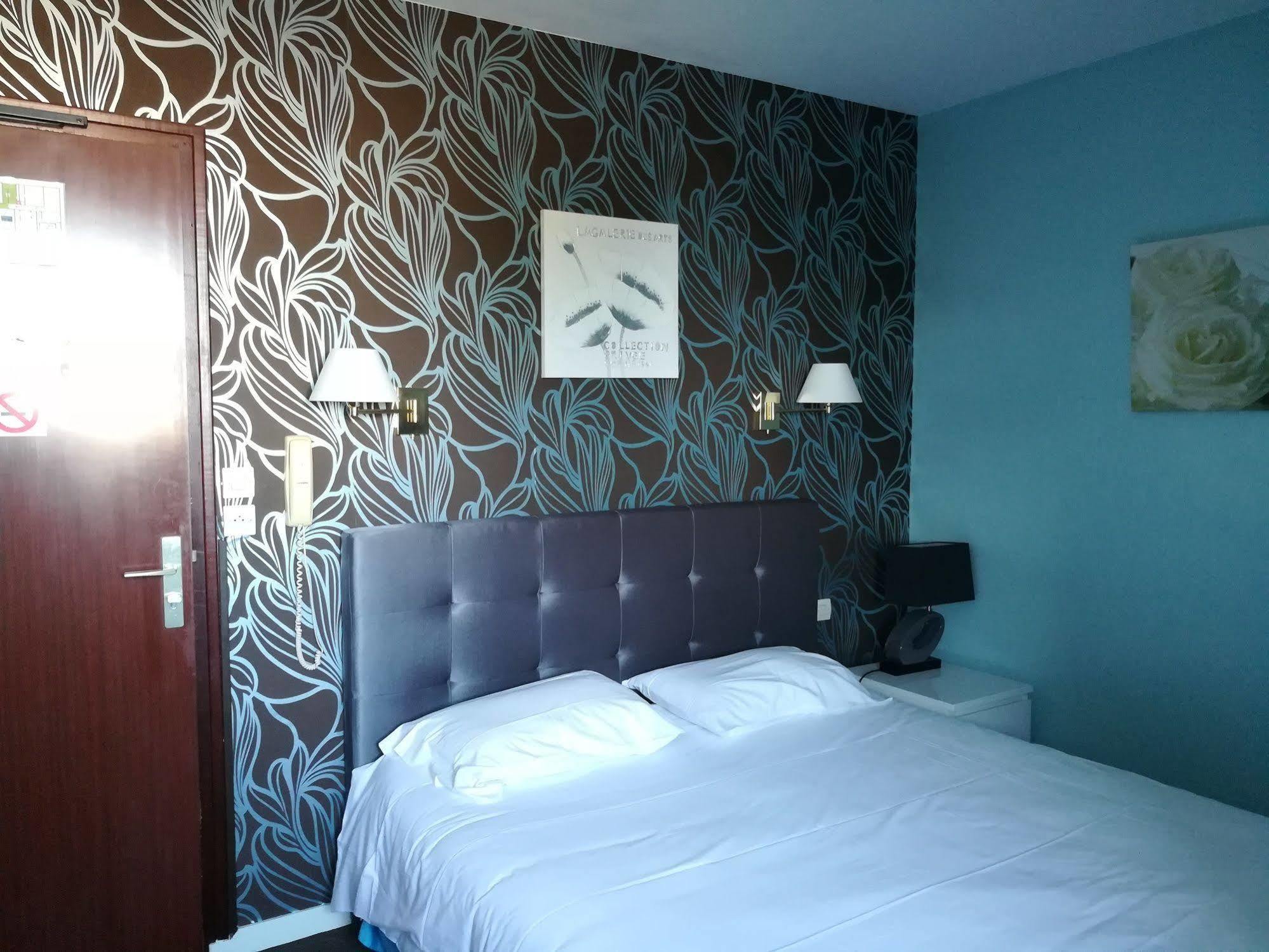 Contact Hotel Du Relais Thouars Eksteriør billede